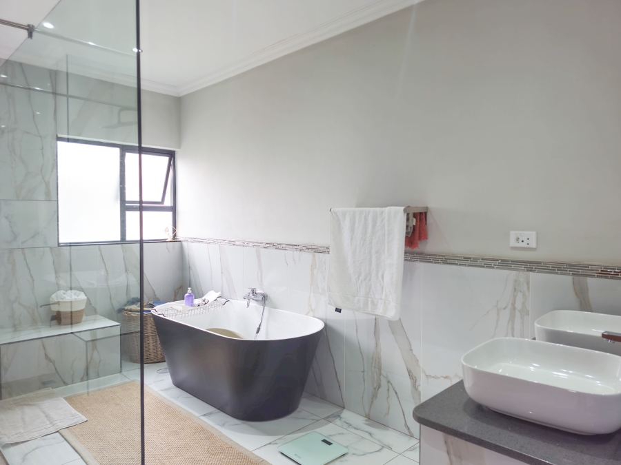 4 Bedroom Property for Sale in Xanadu Eco Park North West